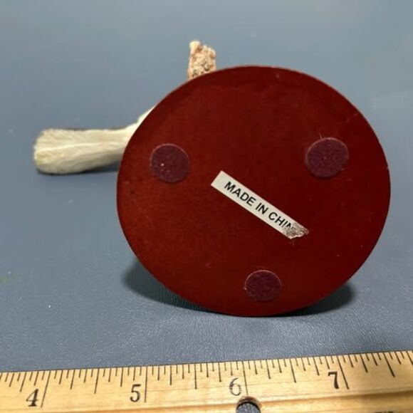 Bisque porcelain bird with yellow flower - Picture 4 of 4